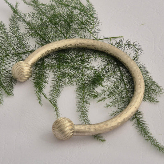 Spiral globe bangle